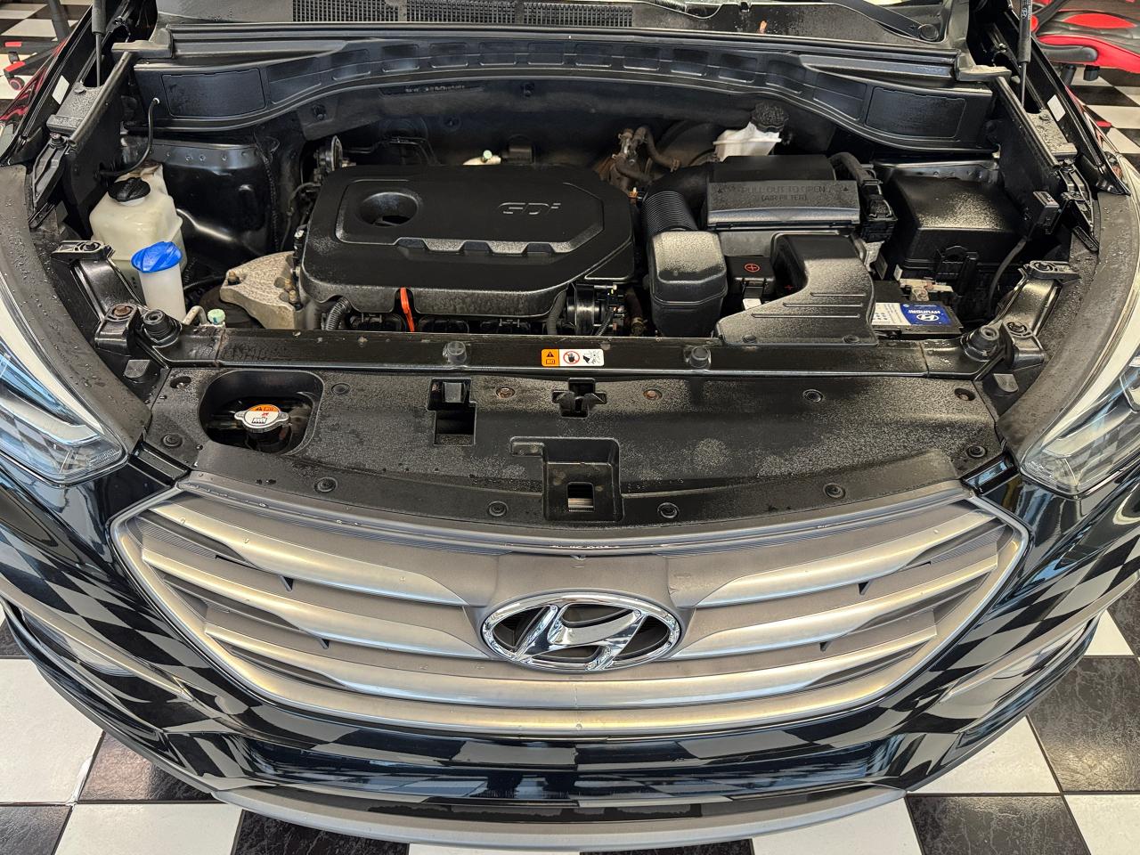 2017 Hyundai Santa Fe Sport Premium+Camera+Bluetooth+LOW KMS+CLEAN CARFAX Photo