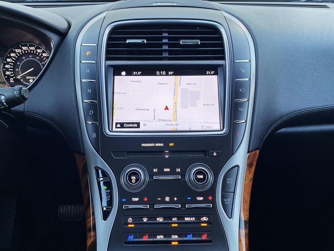 2016 Lincoln MKX RESERVE-AWD-NAV-360 CAM-PANO ROOF-1 OWNER - Photo #16