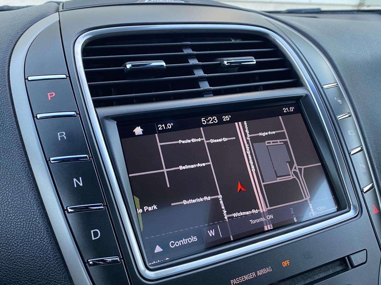 2016 Lincoln MKX RESERVE-AWD-NAV-360 CAM-PANO ROOF-1 OWNER - Photo #24