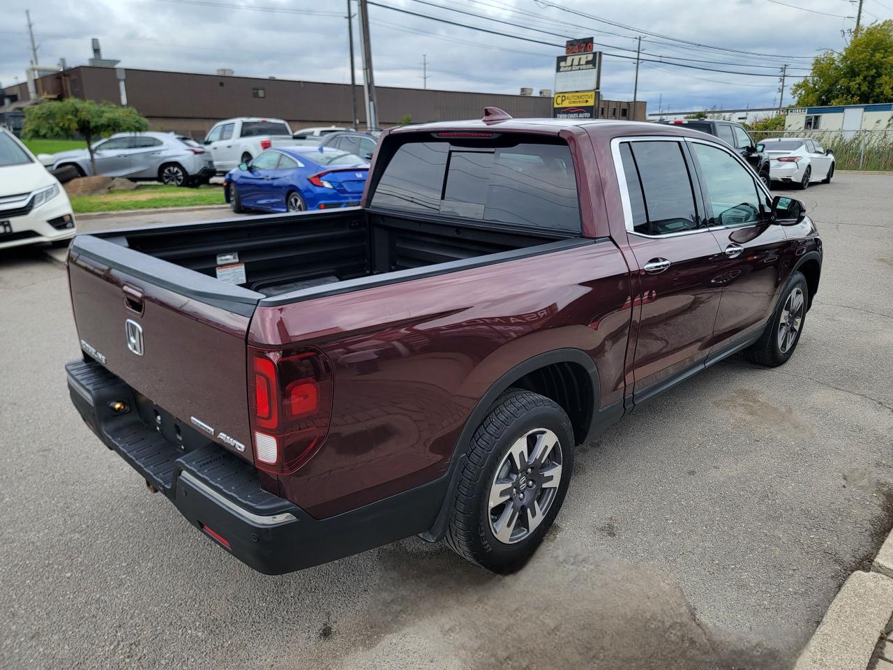 2018 Honda Ridgeline TOURING Photo4