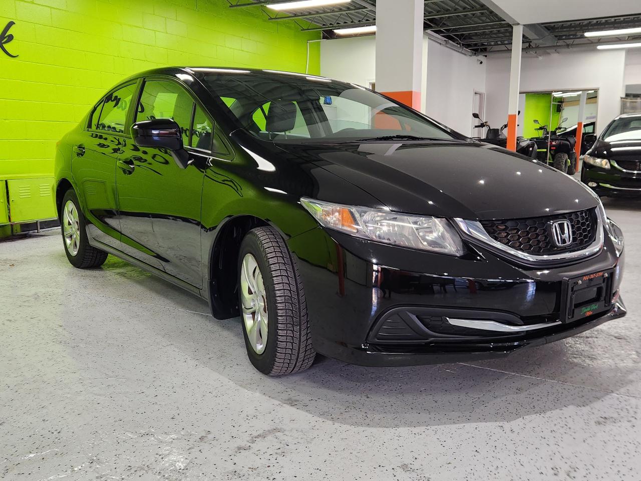2015 Honda Civic LX HEATED SEATS REAR CAMERA Photo4