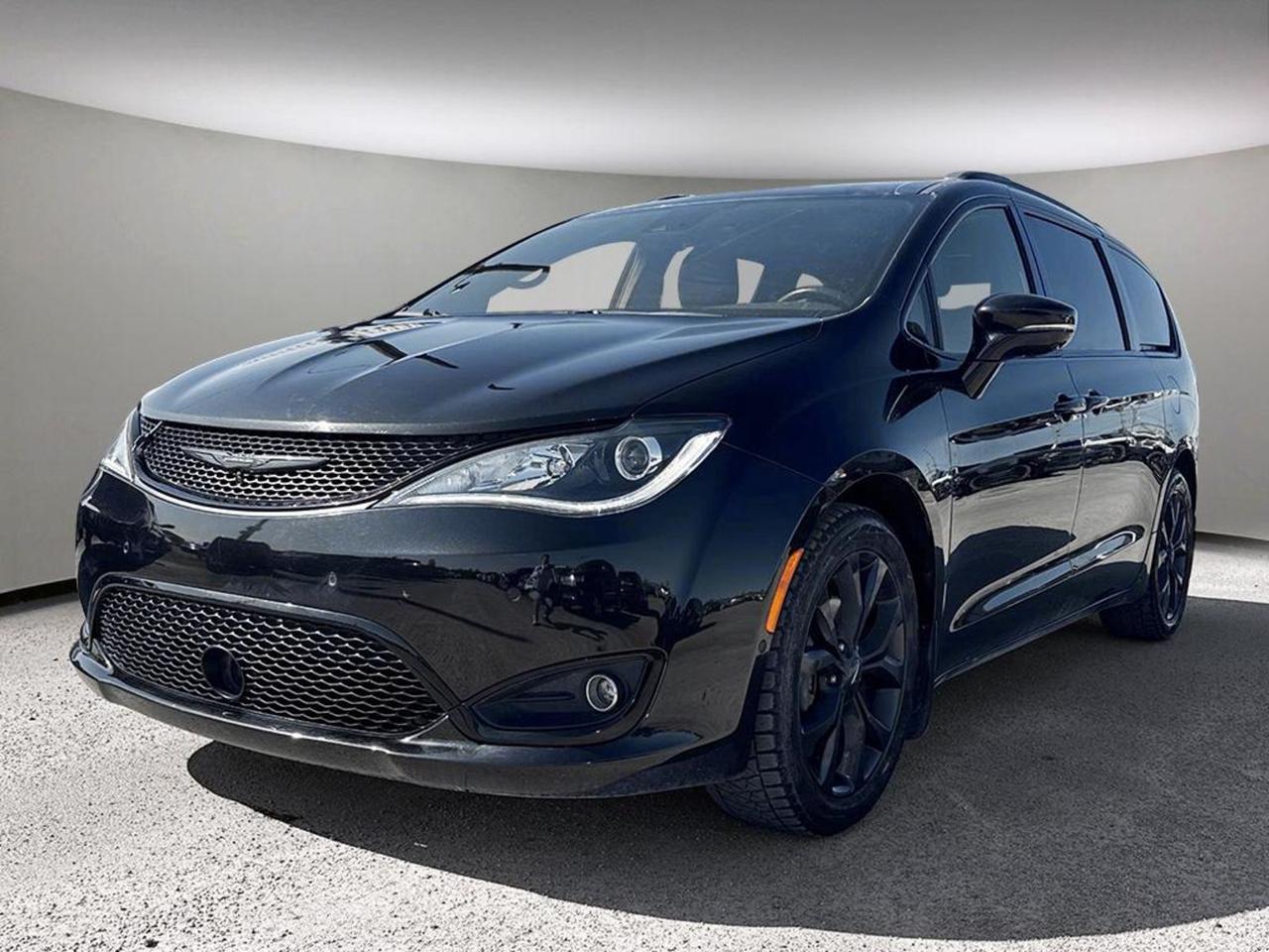 2019 CHRYSLER PACIFICA HIGHLIGHTSLimited S Appearance PkgLeatherTheatre Group (DVD player)20 Speaker Harman Kardon Sound GrpPower doors/ Lift GateRemote car starterHeated Seats & SteeringAdvanced Safetytec Group