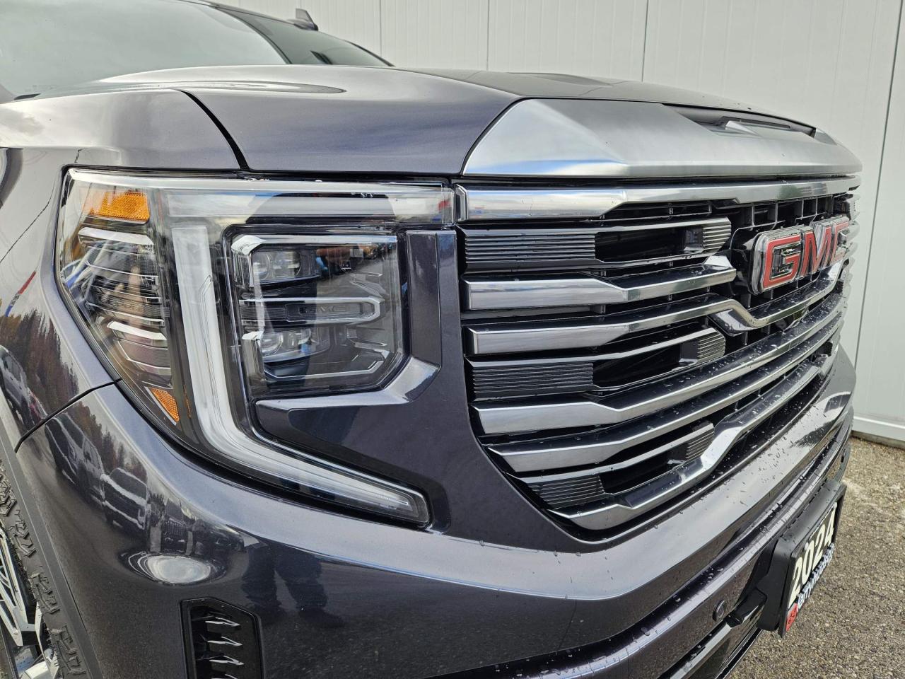 2024 GMC Sierra 1500 AT4 One Owner | Premium | Sunroof | Technology Package | 20" Wheels Photo