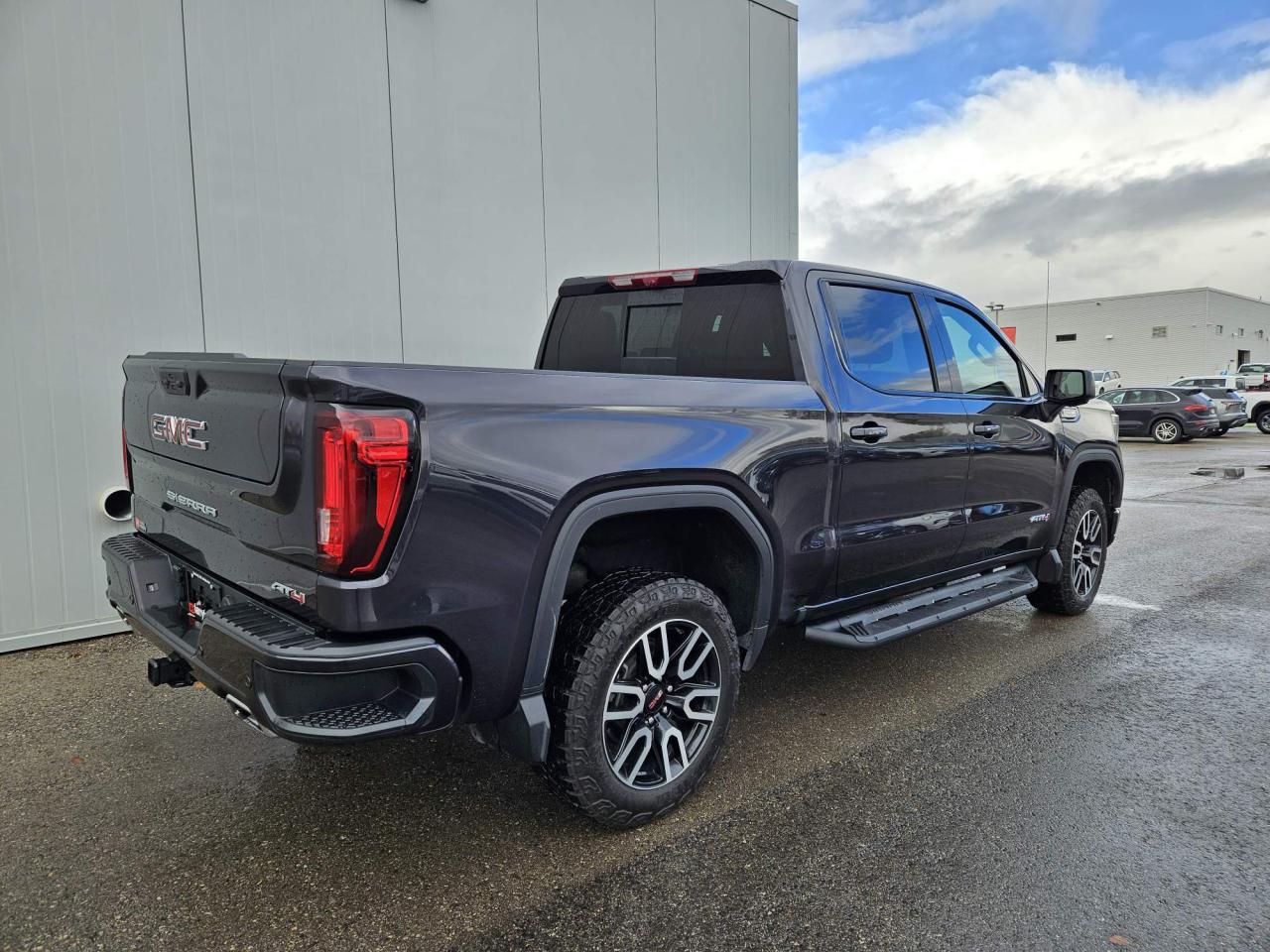 2024 GMC Sierra 1500 AT4 One Owner | Premium | Sunroof | Technology Package | 20" Wheels Photo