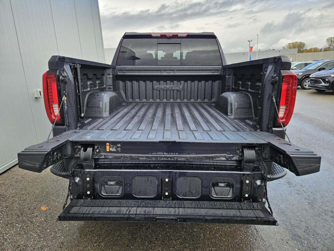 2024 GMC Sierra 1500 AT4 One Owner | Premium | Sunroof | Technology Package | 20" Wheels Photo