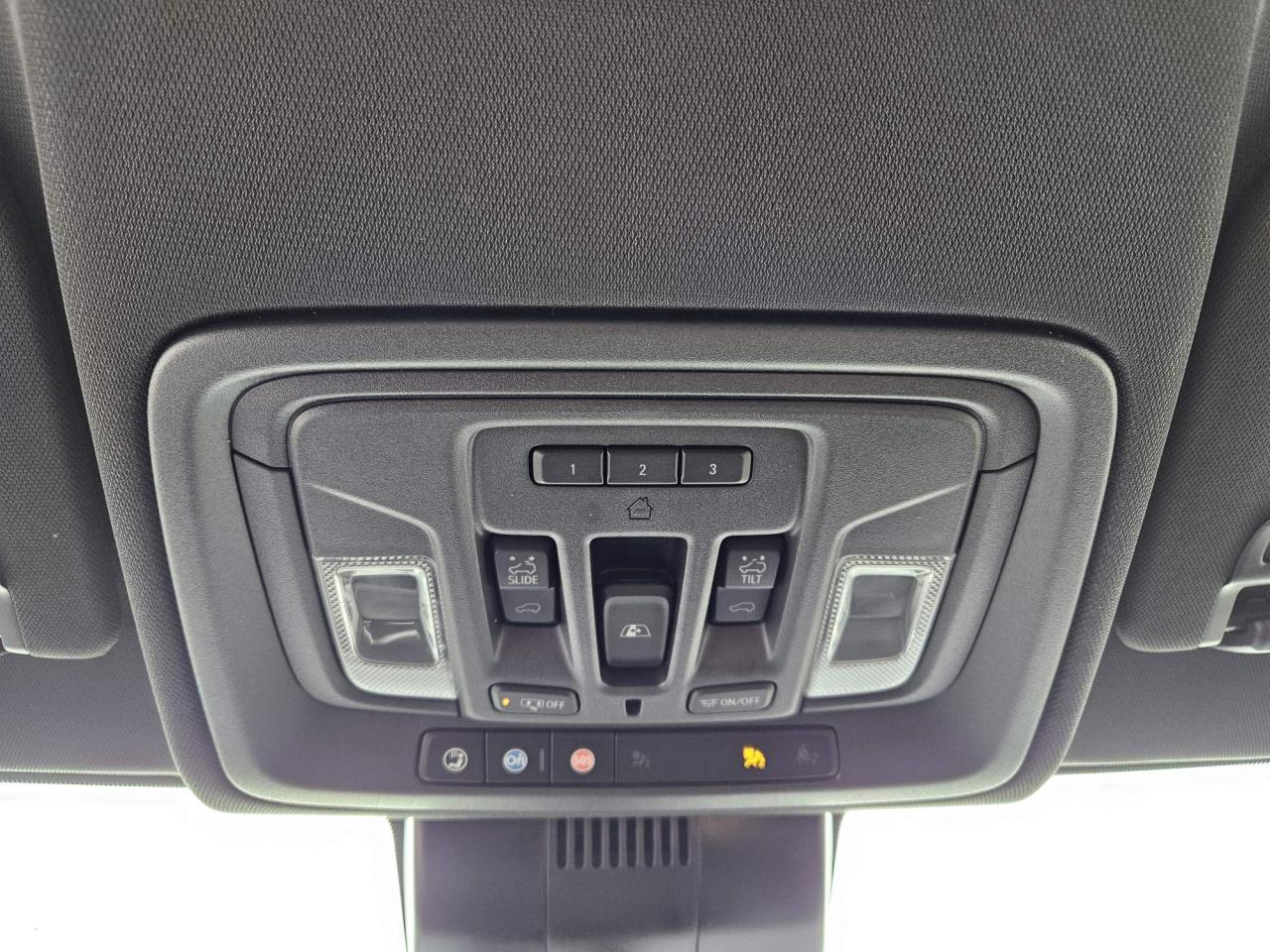 2024 GMC Sierra 1500 AT4 One Owner | Premium | Sunroof | Technology Package | 20" Wheels Photo