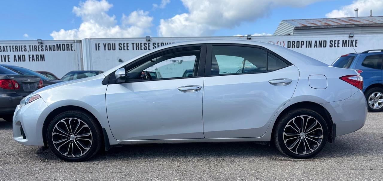 2016 Toyota Corolla S Photo3