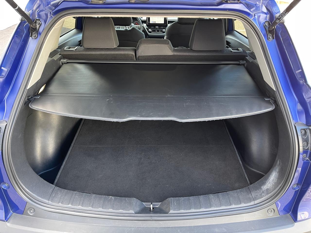 2023 Toyota Corolla Cross LE Photo