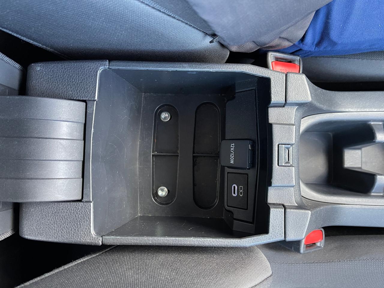 2023 Toyota Corolla Cross LE Photo