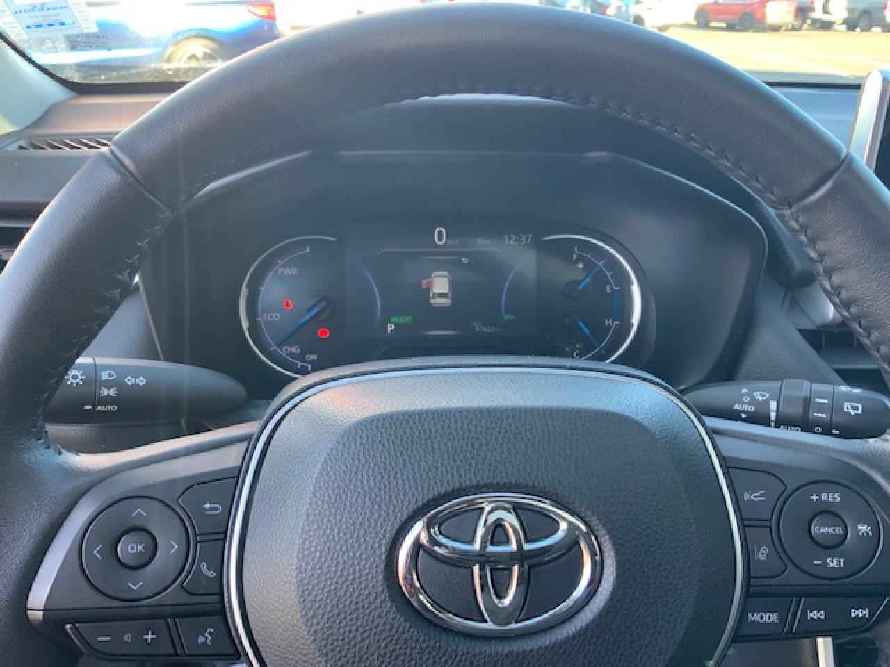 2023 Toyota RAV4 Hybrid XLE Photo1