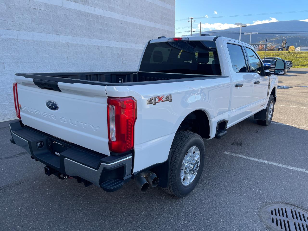 2025 Ford F-350 Super Duty SRW XLT Photo