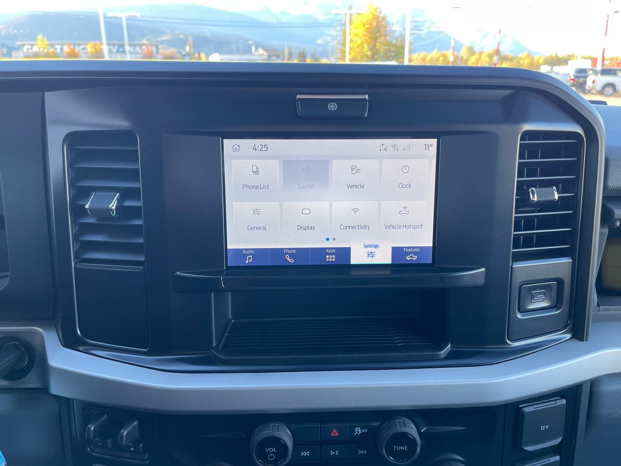 2025 Ford F-350 Super Duty SRW XLT Photo