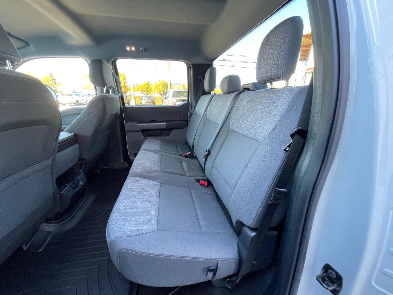 2025 Ford F-350 Super Duty SRW XLT Photo