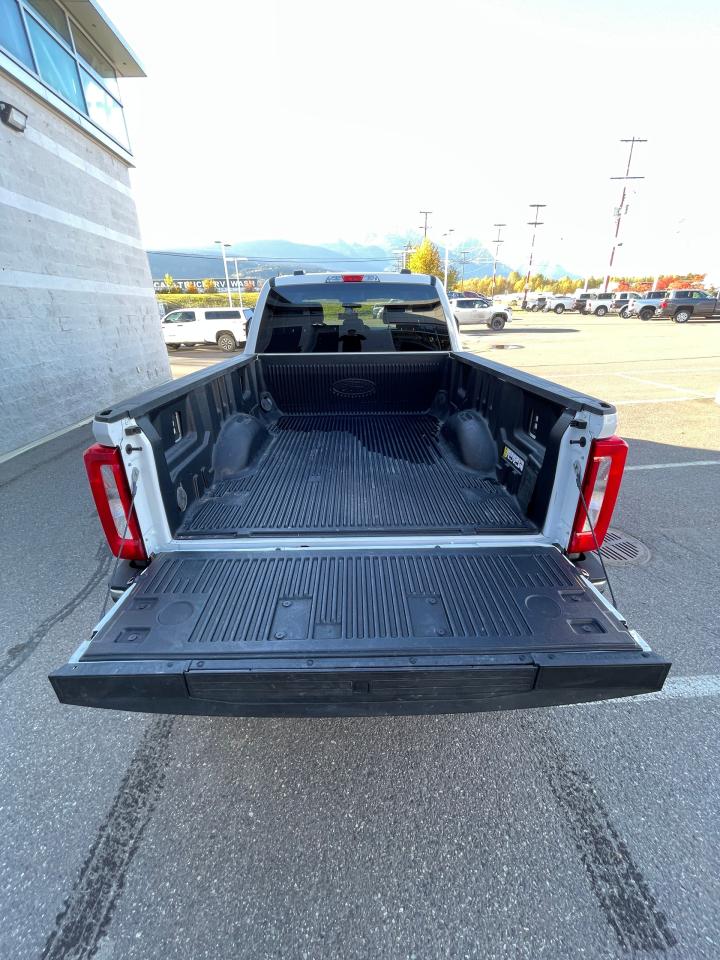 2025 Ford F-350 Super Duty SRW XLT Photo