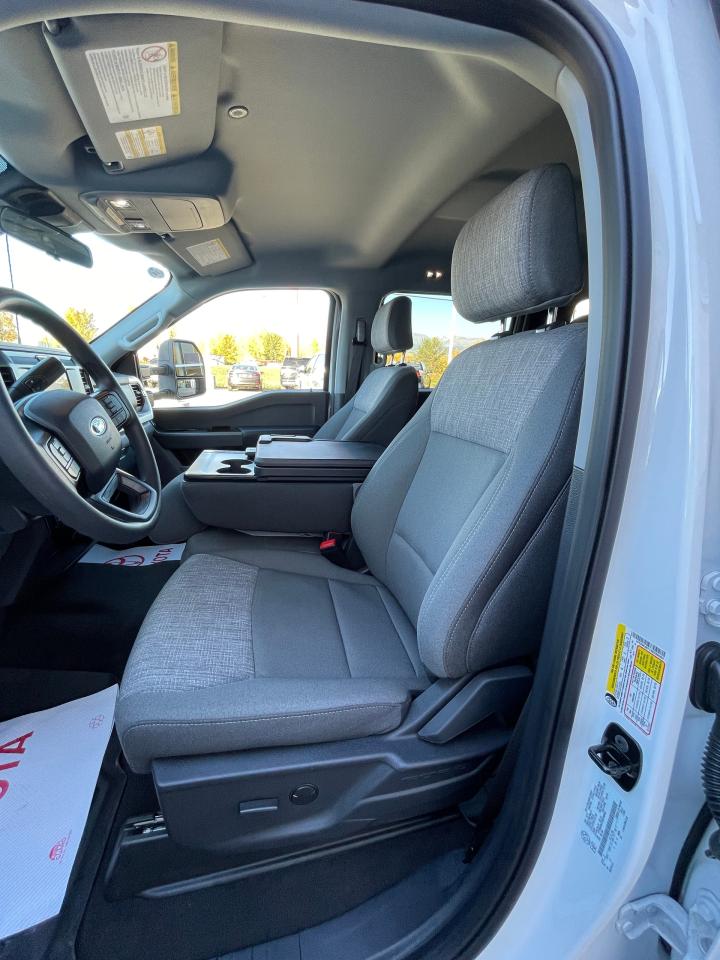 2025 Ford F-350 Super Duty SRW XLT Photo