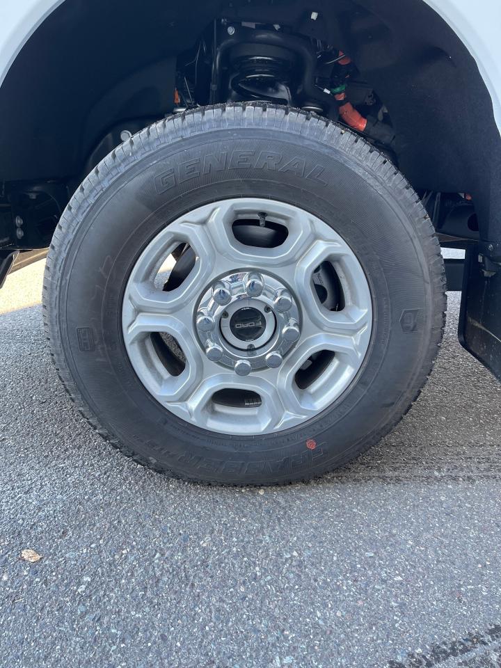 2025 Ford F-350 Super Duty SRW XLT Photo