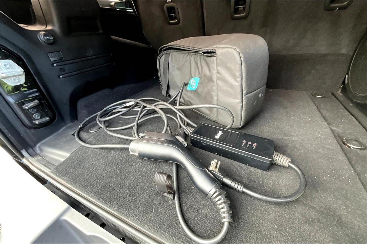 2023 Jeep Wrangler 4xe Rubicon PHEV | Cold Weather | Tow Pkg | 4X4 Photo