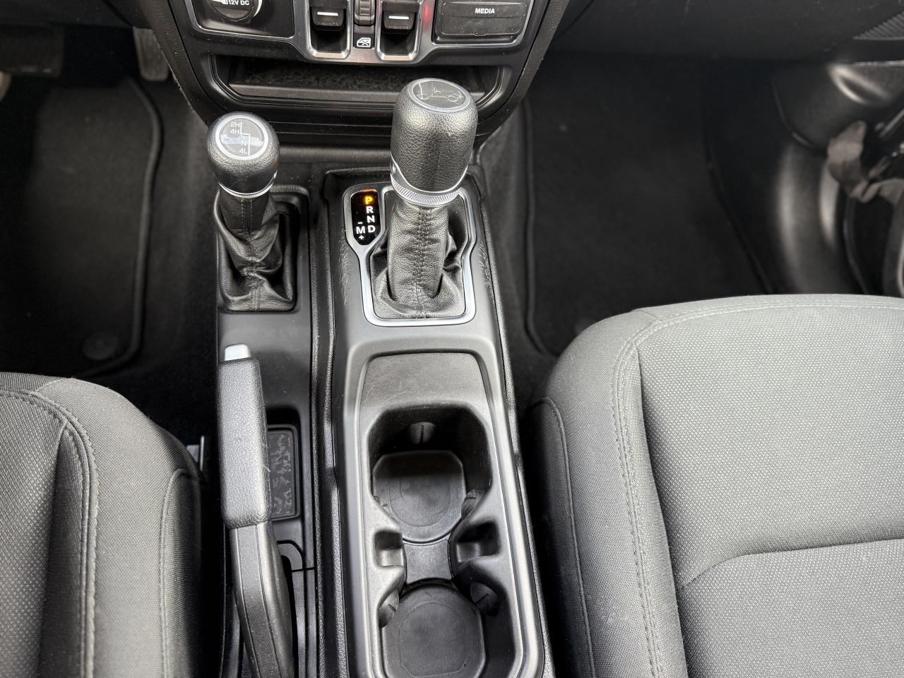 2019 Jeep Wrangler Unlimited Sport S 4x4 | BLUETOOTH | HEATED SEATS | Photo