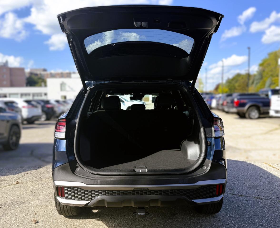 2023 Kia Sportage X-Line Limited AWD w-Black Interior | REMOTE START Photo