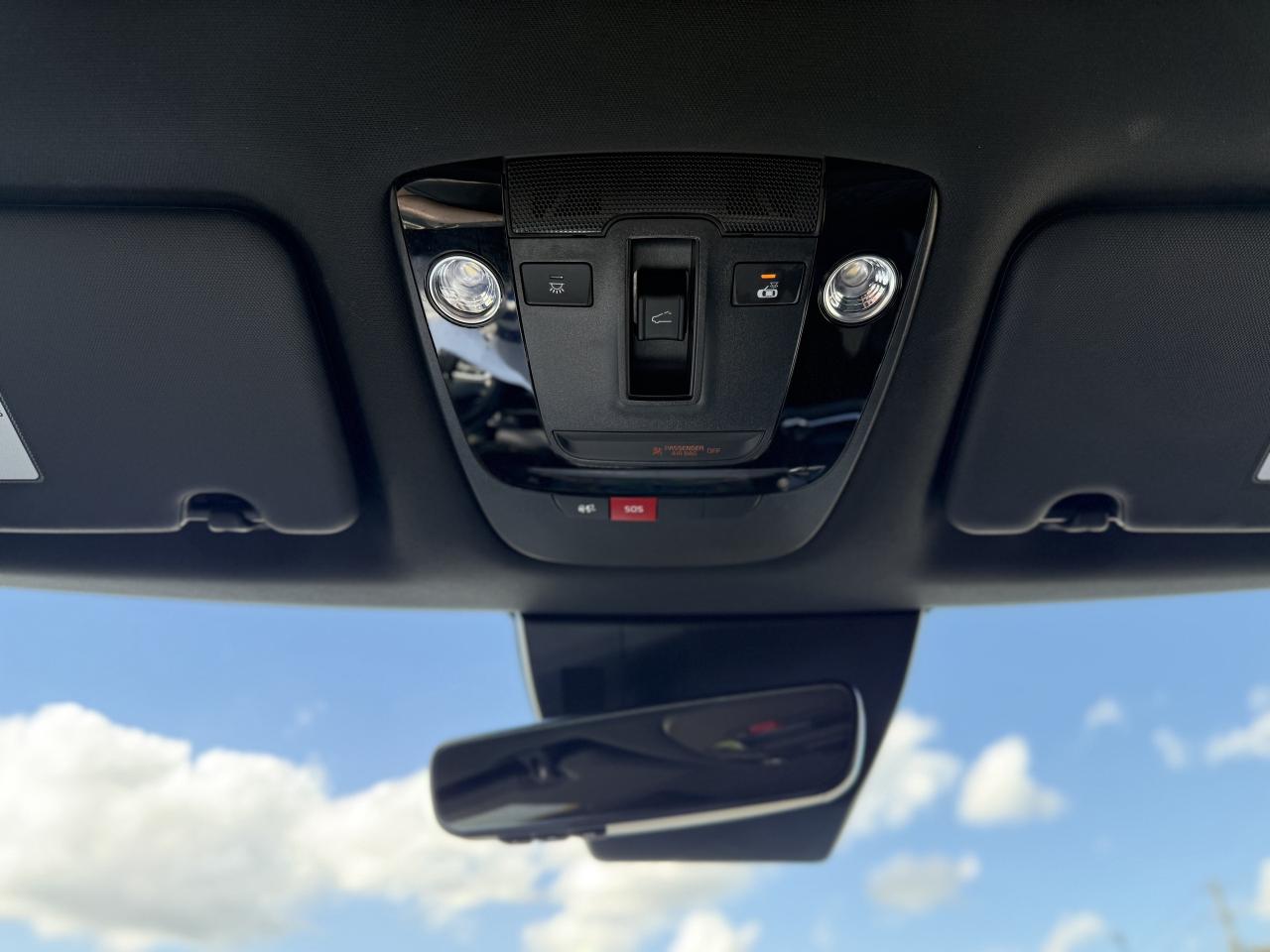 2023 Kia Sportage X-Line Limited AWD w-Black Interior | REMOTE START Photo