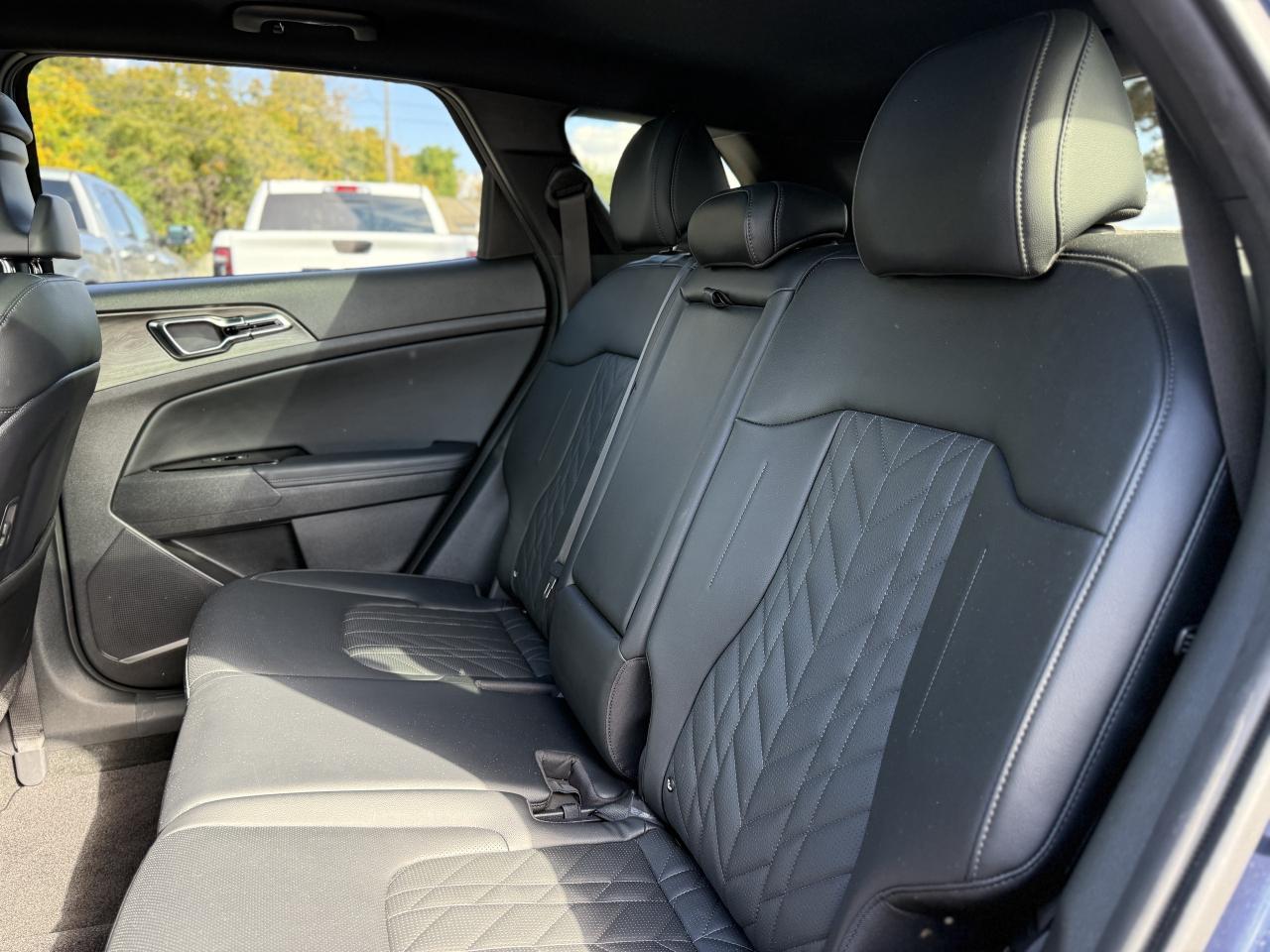 2023 Kia Sportage X-Line Limited AWD w-Black Interior | REMOTE START Photo