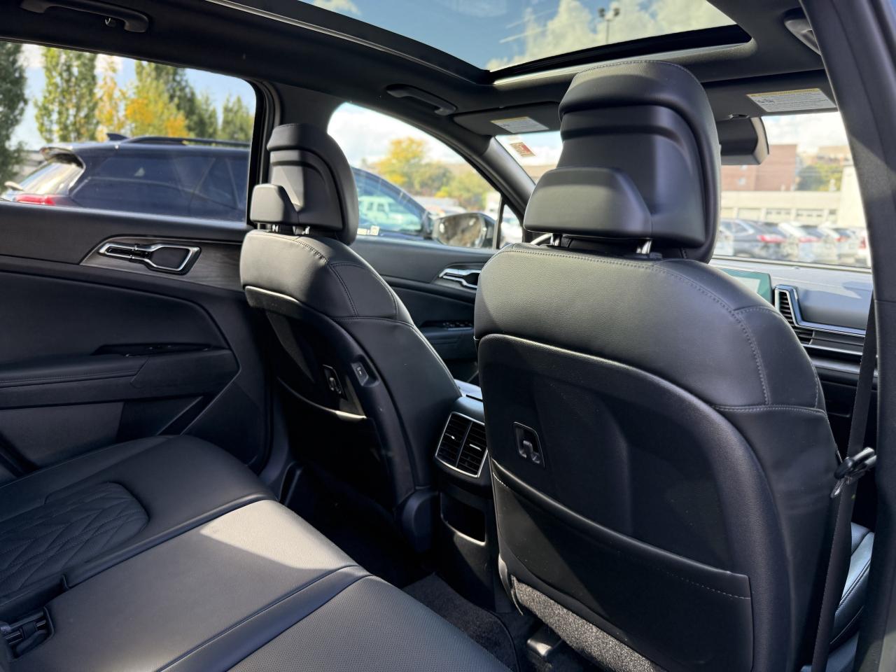 2023 Kia Sportage X-Line Limited AWD w-Black Interior | REMOTE START Photo