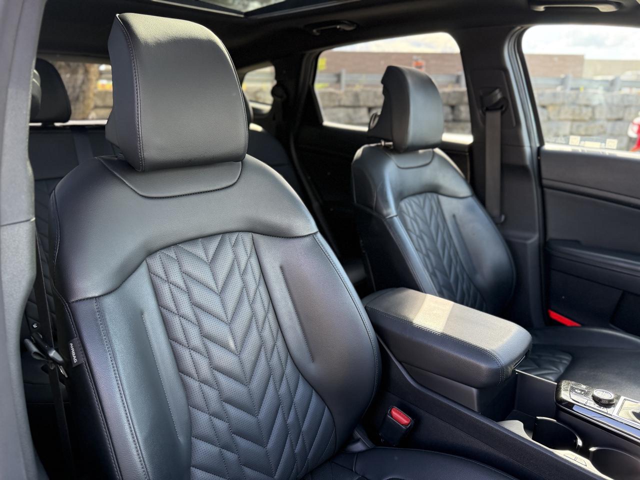 2023 Kia Sportage X-Line Limited AWD w-Black Interior | REMOTE START Photo