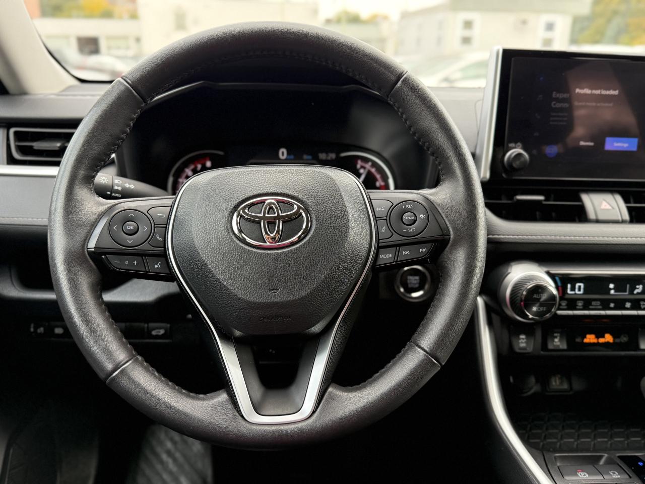 2023 Toyota RAV4 XLE AWD | SUNROOF | HEATED SEATS | LANE KEEP | Photo