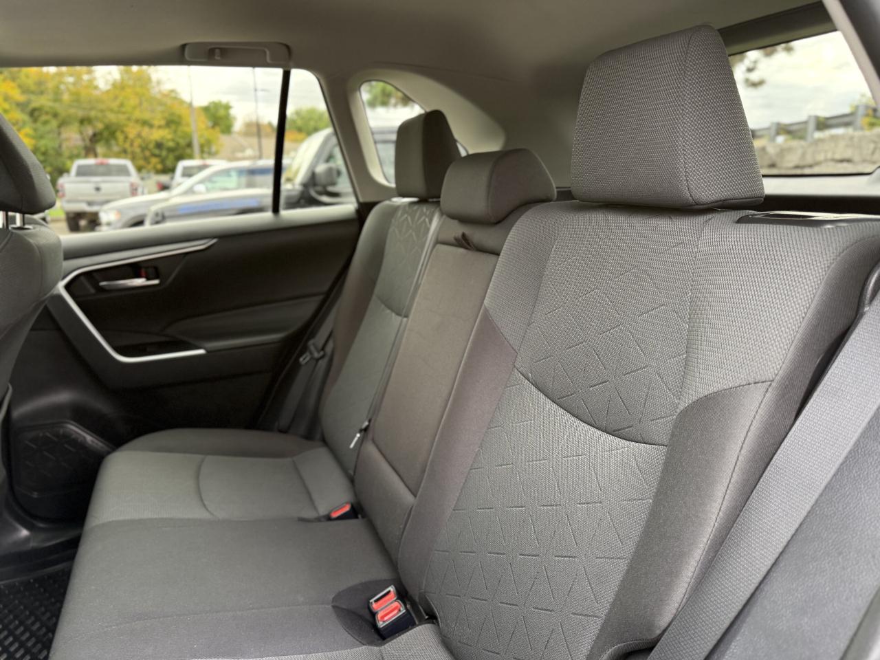 2023 Toyota RAV4 XLE AWD | SUNROOF | HEATED SEATS | LANE KEEP | Photo