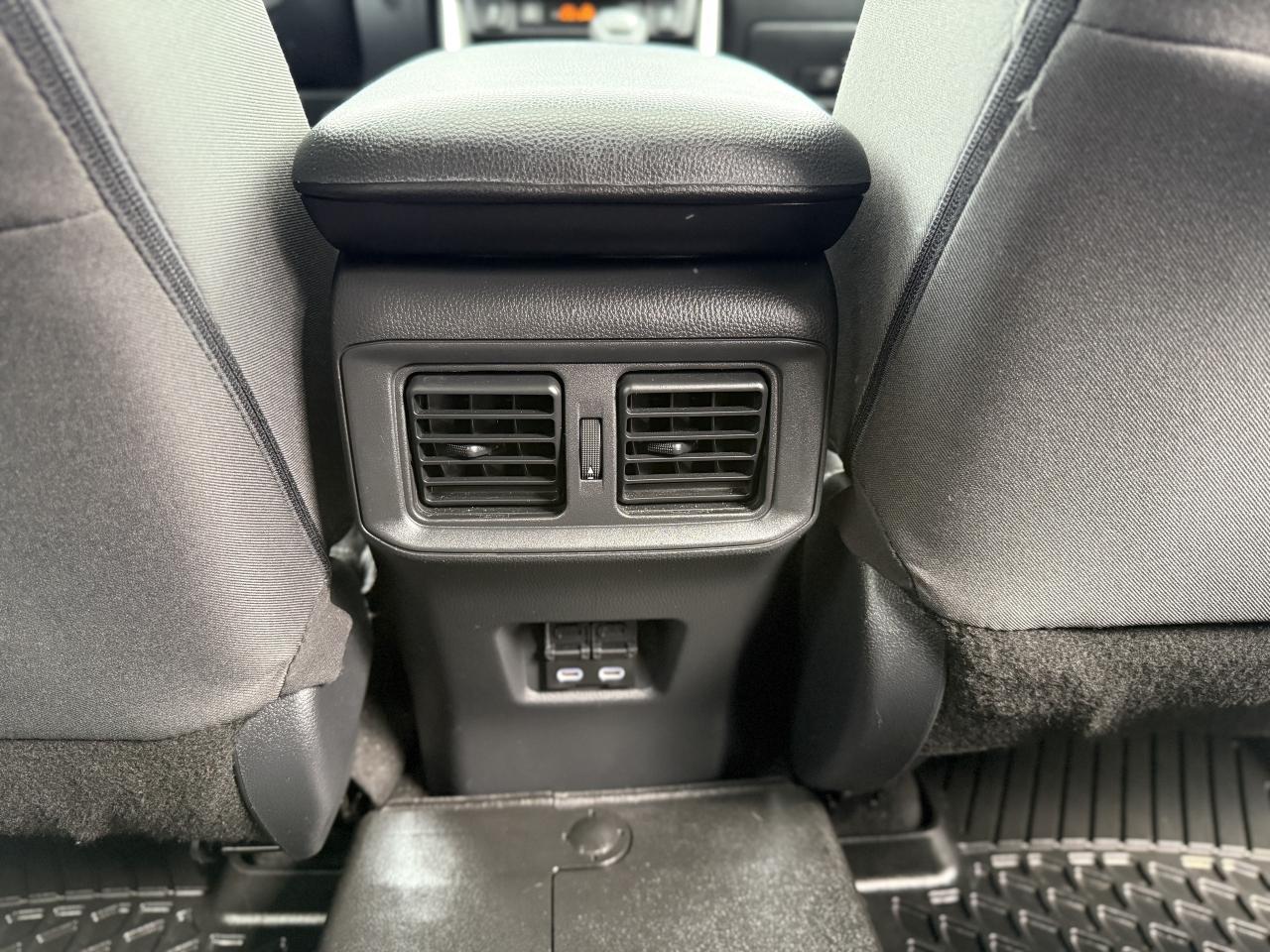 2023 Toyota RAV4 XLE AWD | SUNROOF | HEATED SEATS | LANE KEEP | Photo