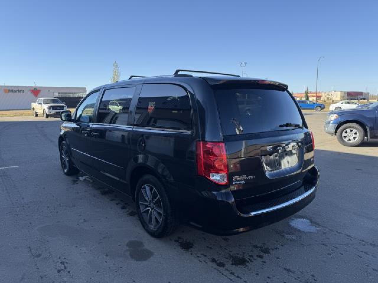 2017 Dodge Grand Caravan SE Plus - Photo #4