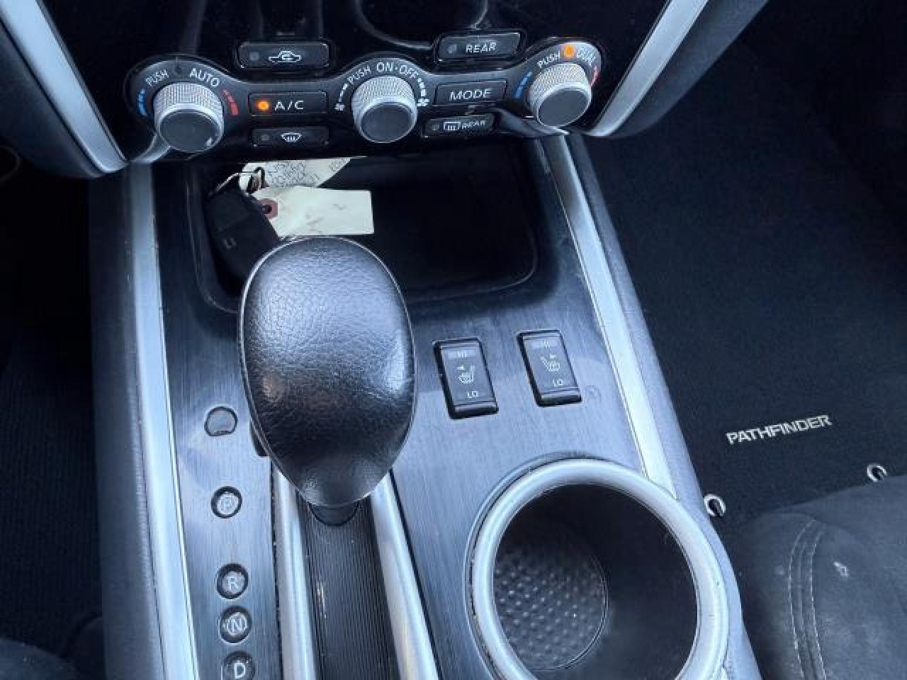 2015 Nissan Pathfinder SV 4WD - Photo #14
