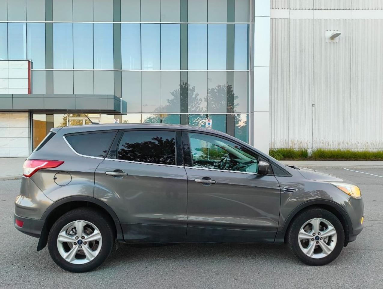 2013 Ford Escape SE 4dr Front-wheel Drive Automatic Photo