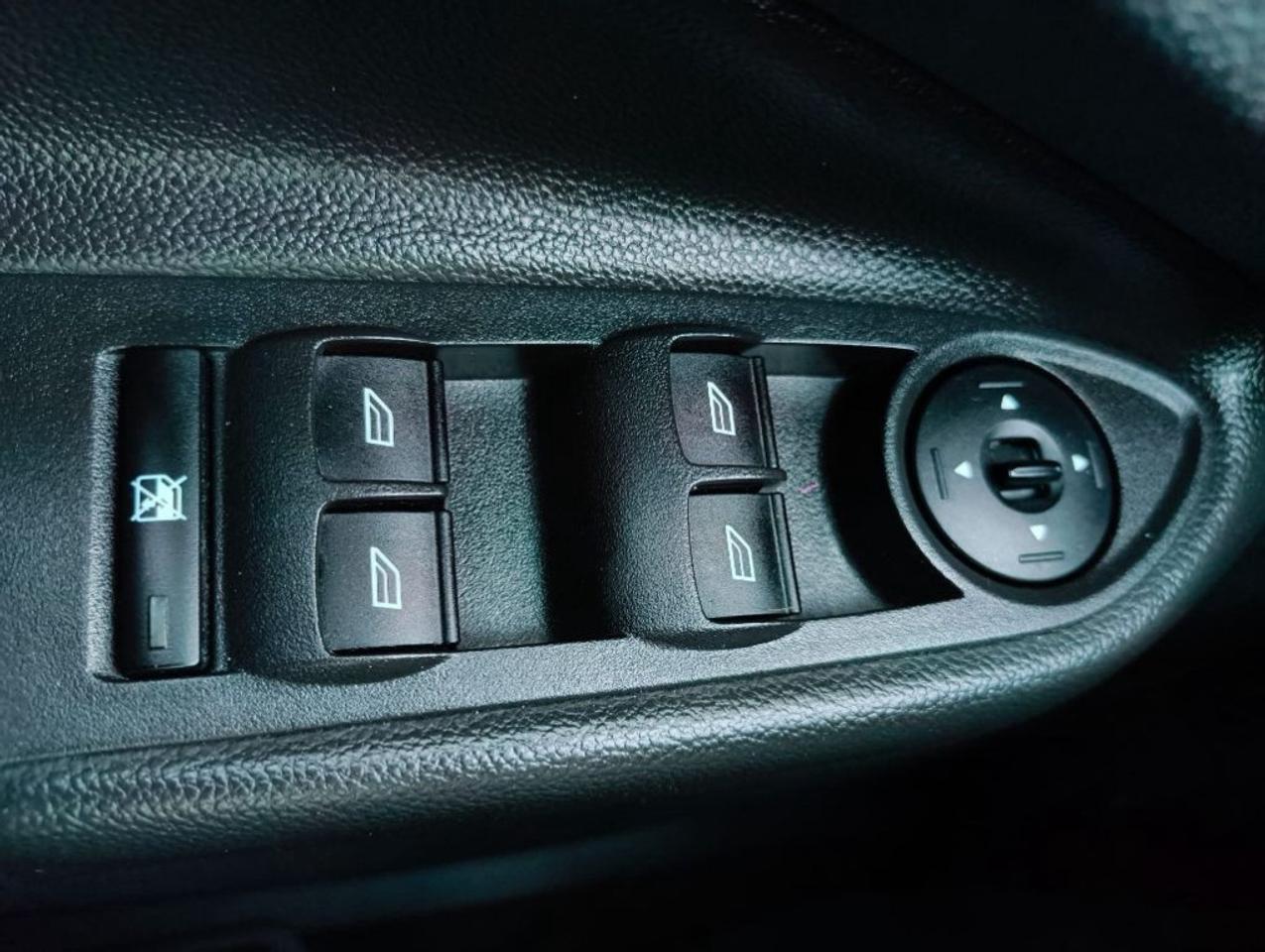 2013 Ford Escape SE 4dr Front-wheel Drive Automatic Photo