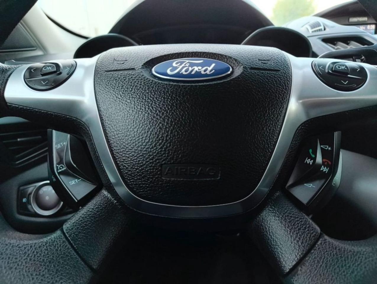2013 Ford Escape SE 4dr Front-wheel Drive Automatic Photo