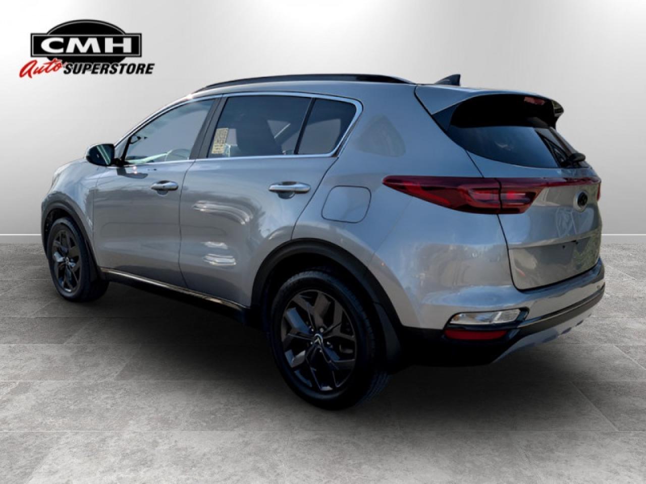 2022 Kia Sportage EX  **PANO ROOF - HTD SW** Photo2