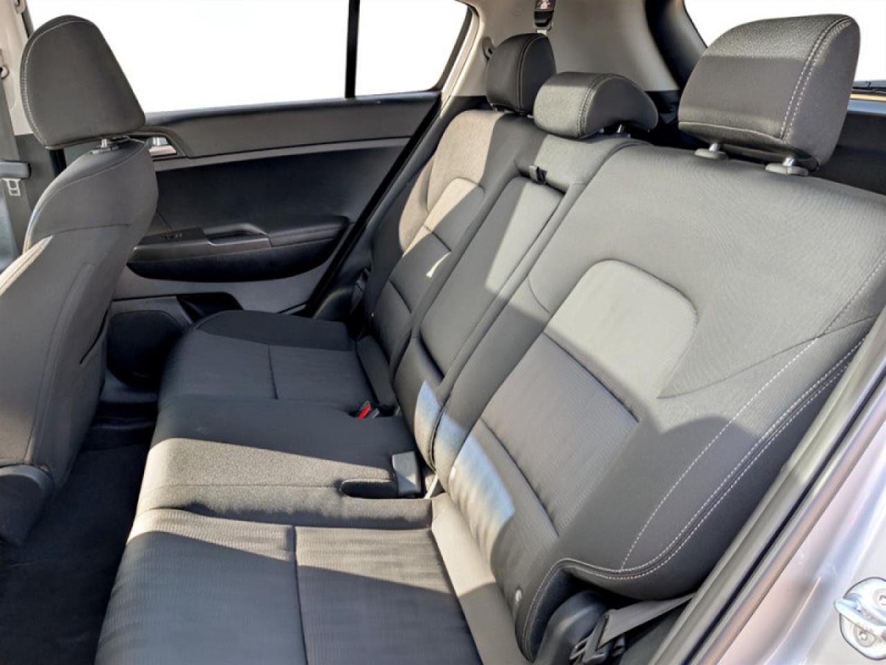 2022 Kia Sportage EX  **PANO ROOF - HTD SW** Photo