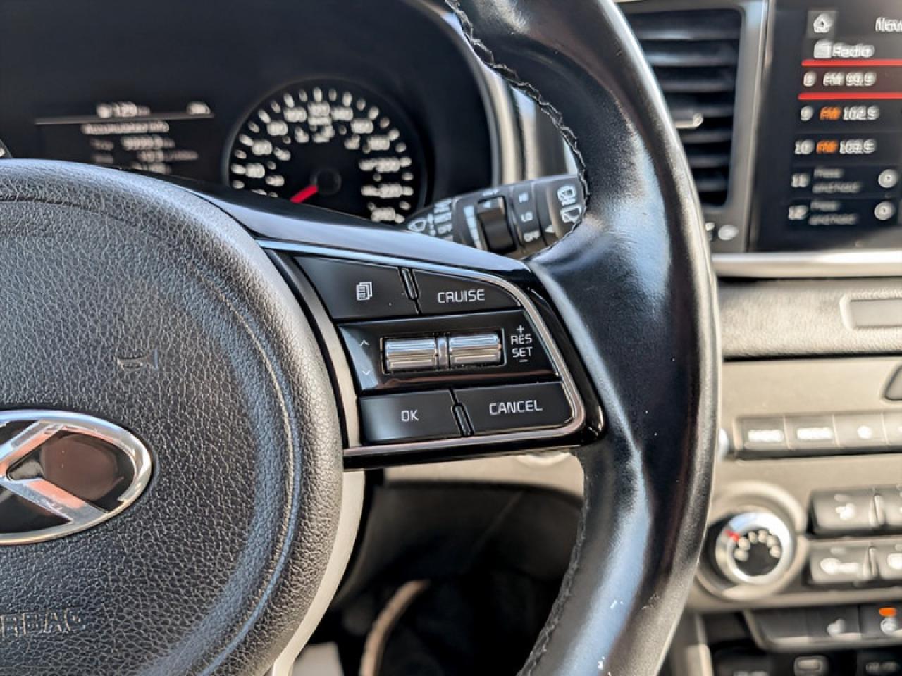 2022 Kia Sportage EX  **PANO ROOF - HTD SW** Photo