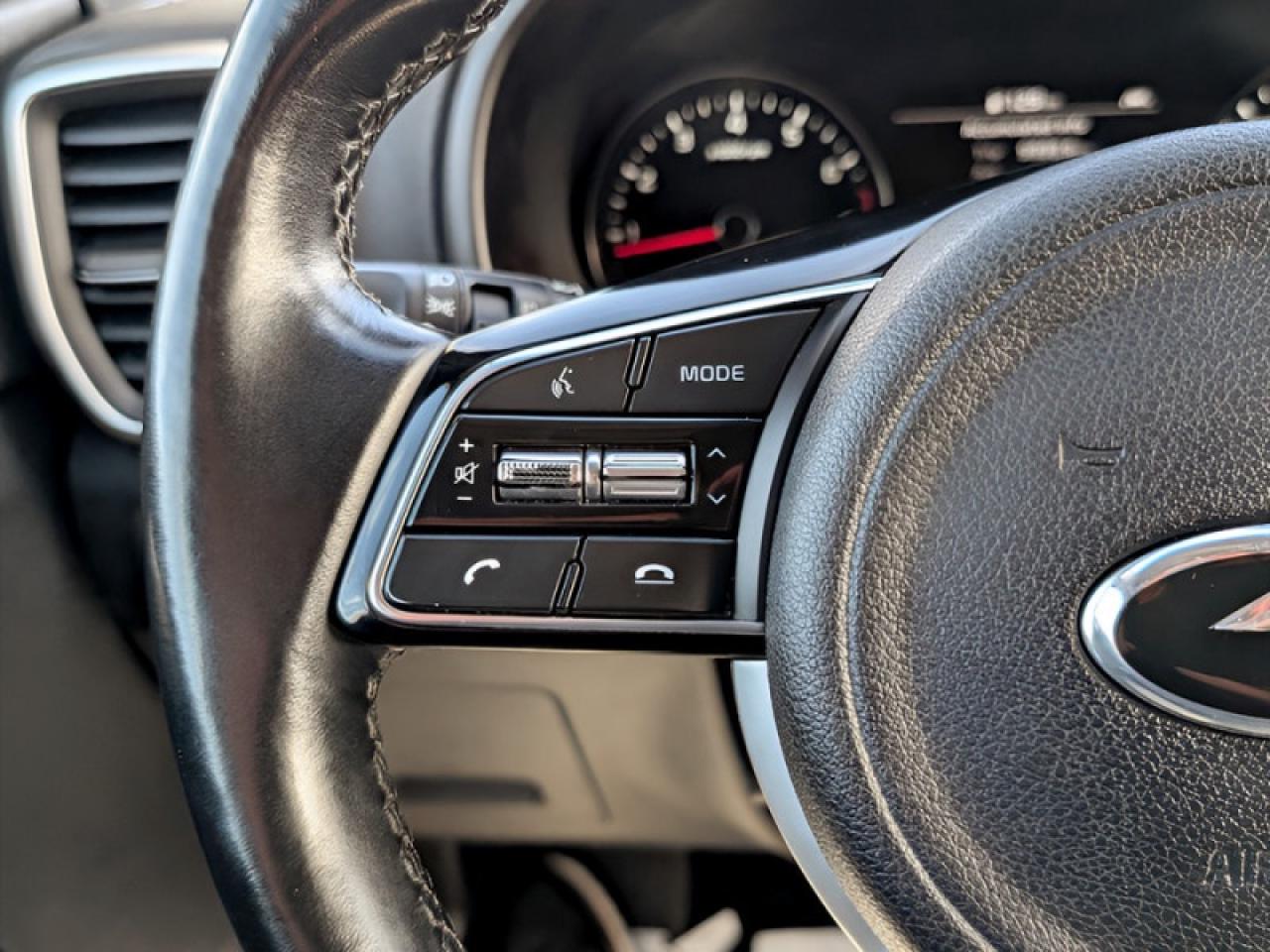 2022 Kia Sportage EX  **PANO ROOF - HTD SW** Photo