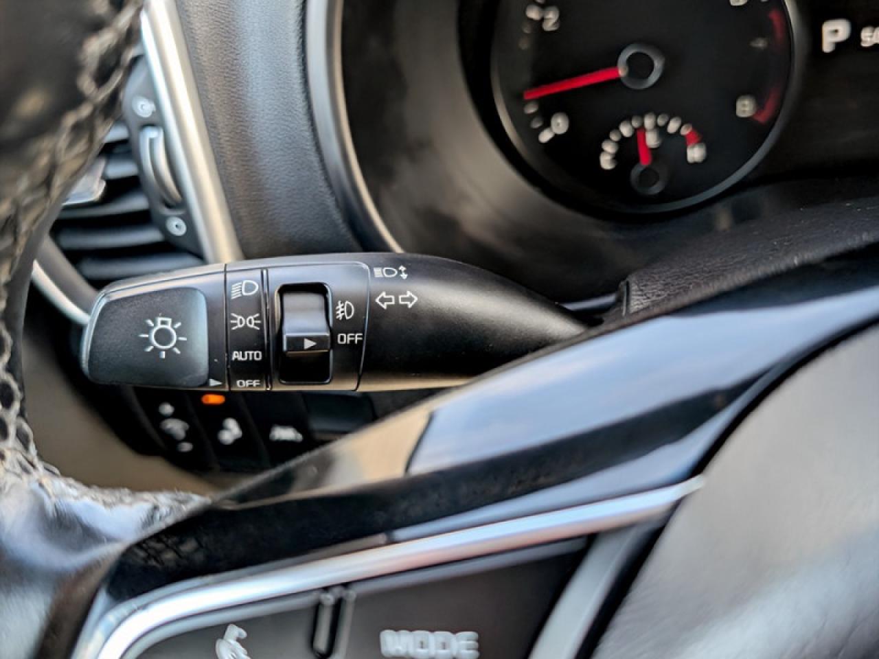 2022 Kia Sportage EX  **PANO ROOF - HTD SW** Photo