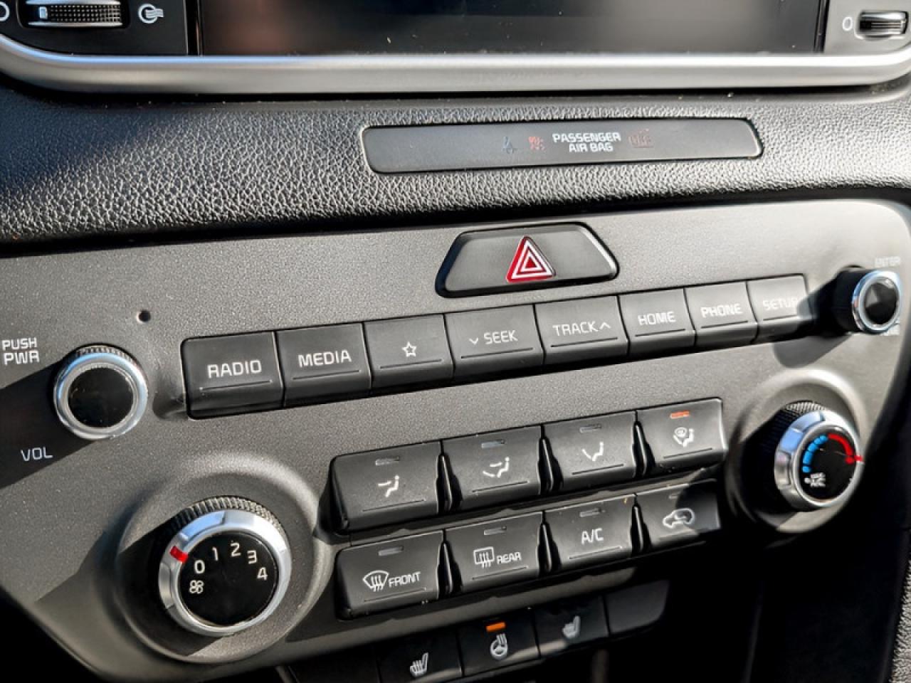 2022 Kia Sportage EX  **PANO ROOF - HTD SW** Photo