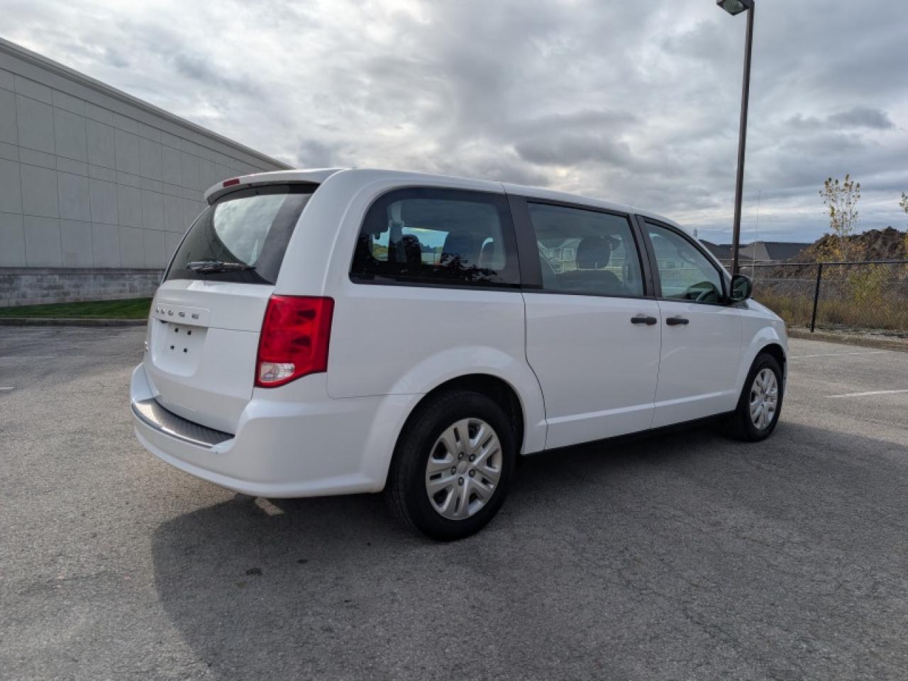 2019 Dodge Grand Caravan SE  **18 SERVICE RECS. - UCONNECT** Photo4