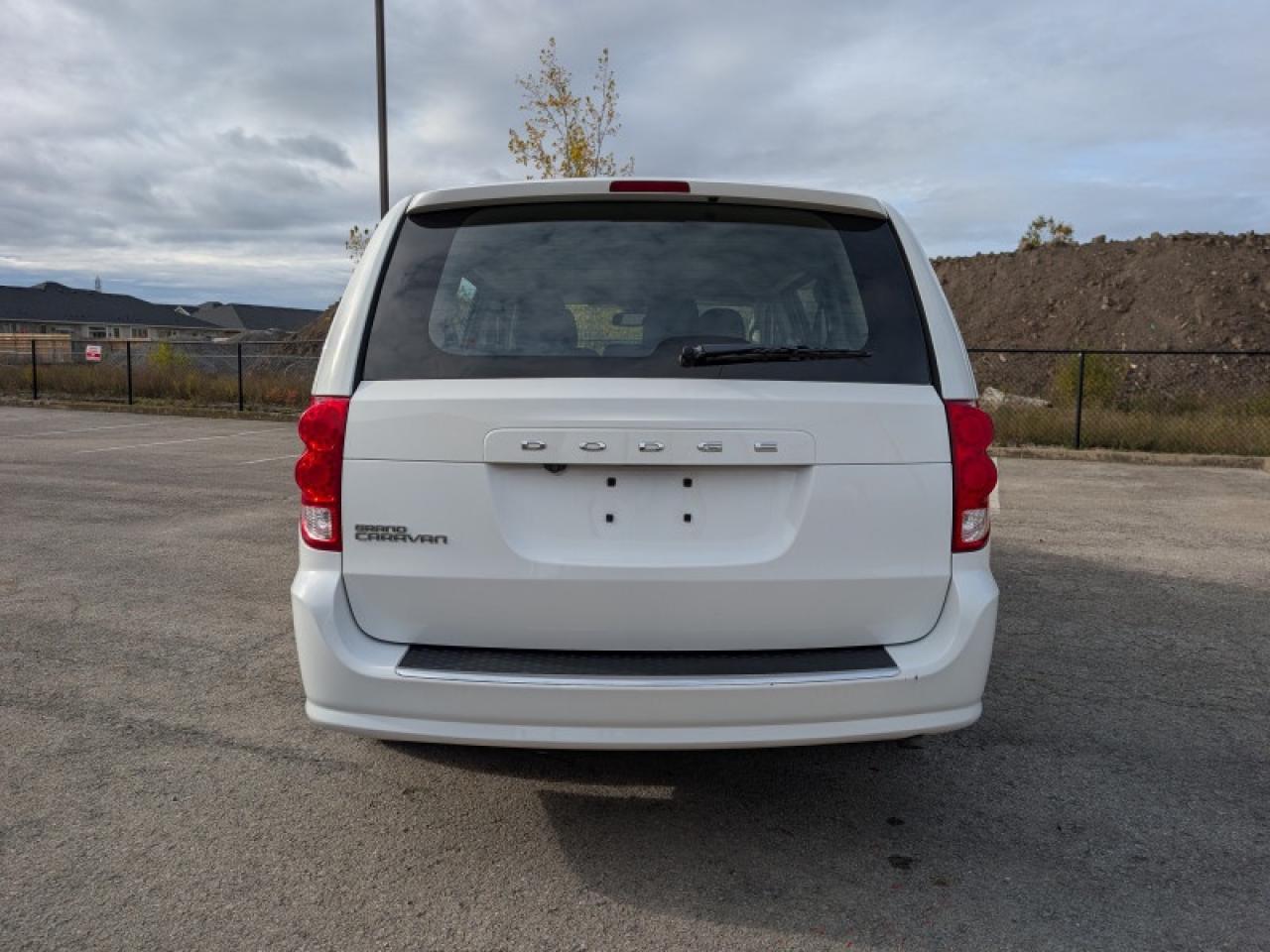 2019 Dodge Grand Caravan SE  **18 SERVICE RECS. - UCONNECT** Photo3