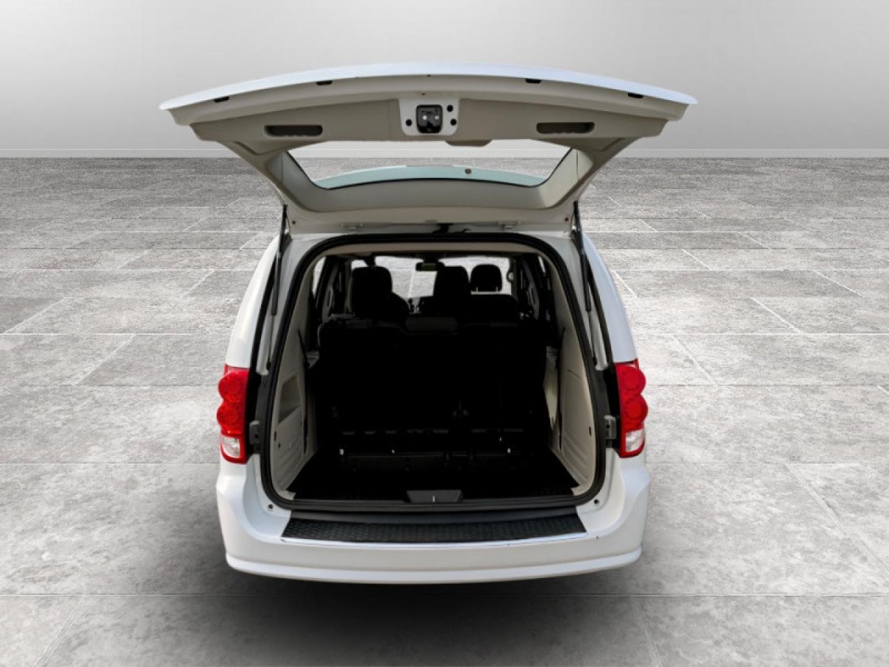 2019 Dodge Grand Caravan SE  **18 SERVICE RECS. - UCONNECT** Photo