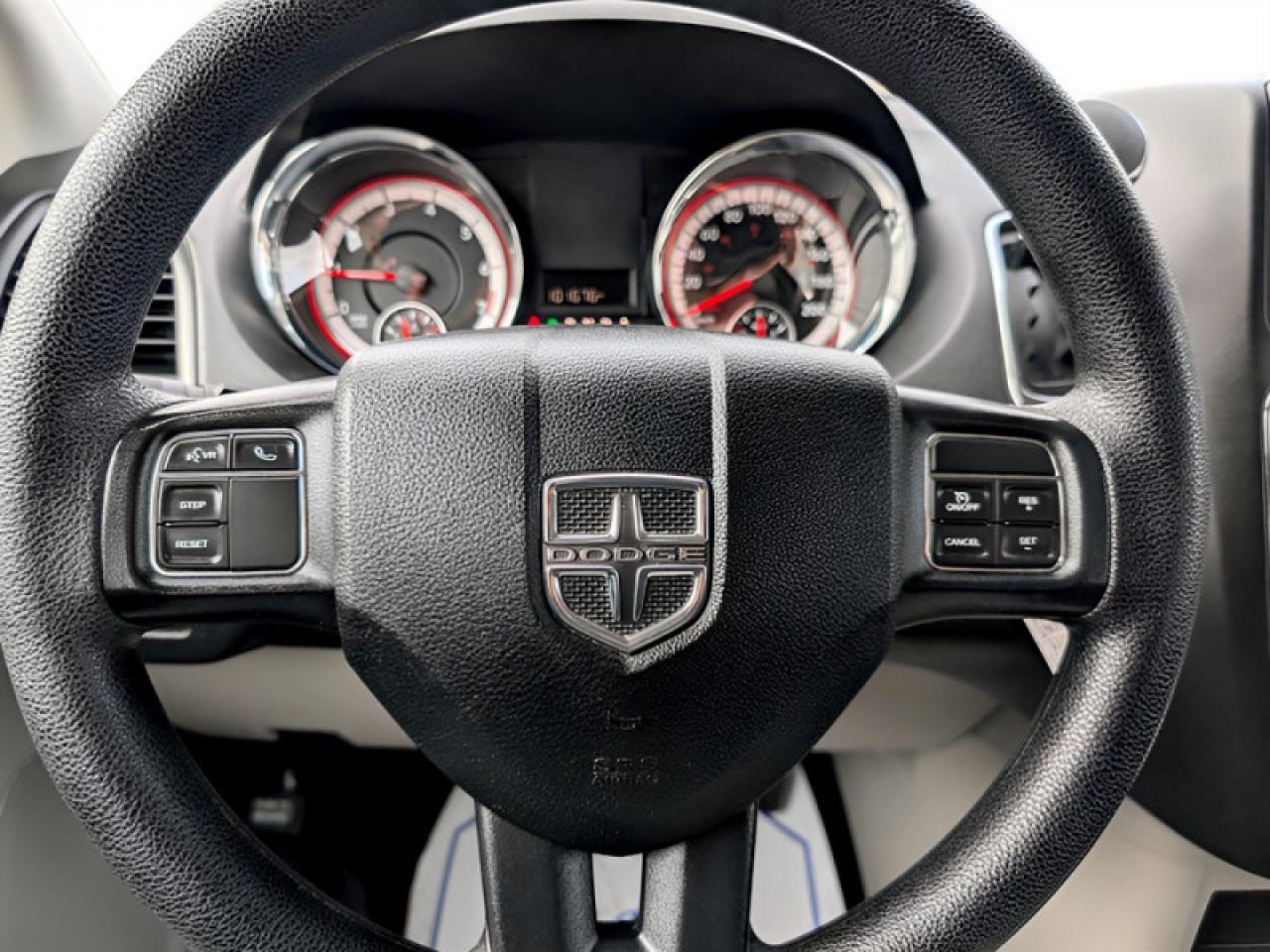 2019 Dodge Grand Caravan SE  **18 SERVICE RECS. - UCONNECT** Photo