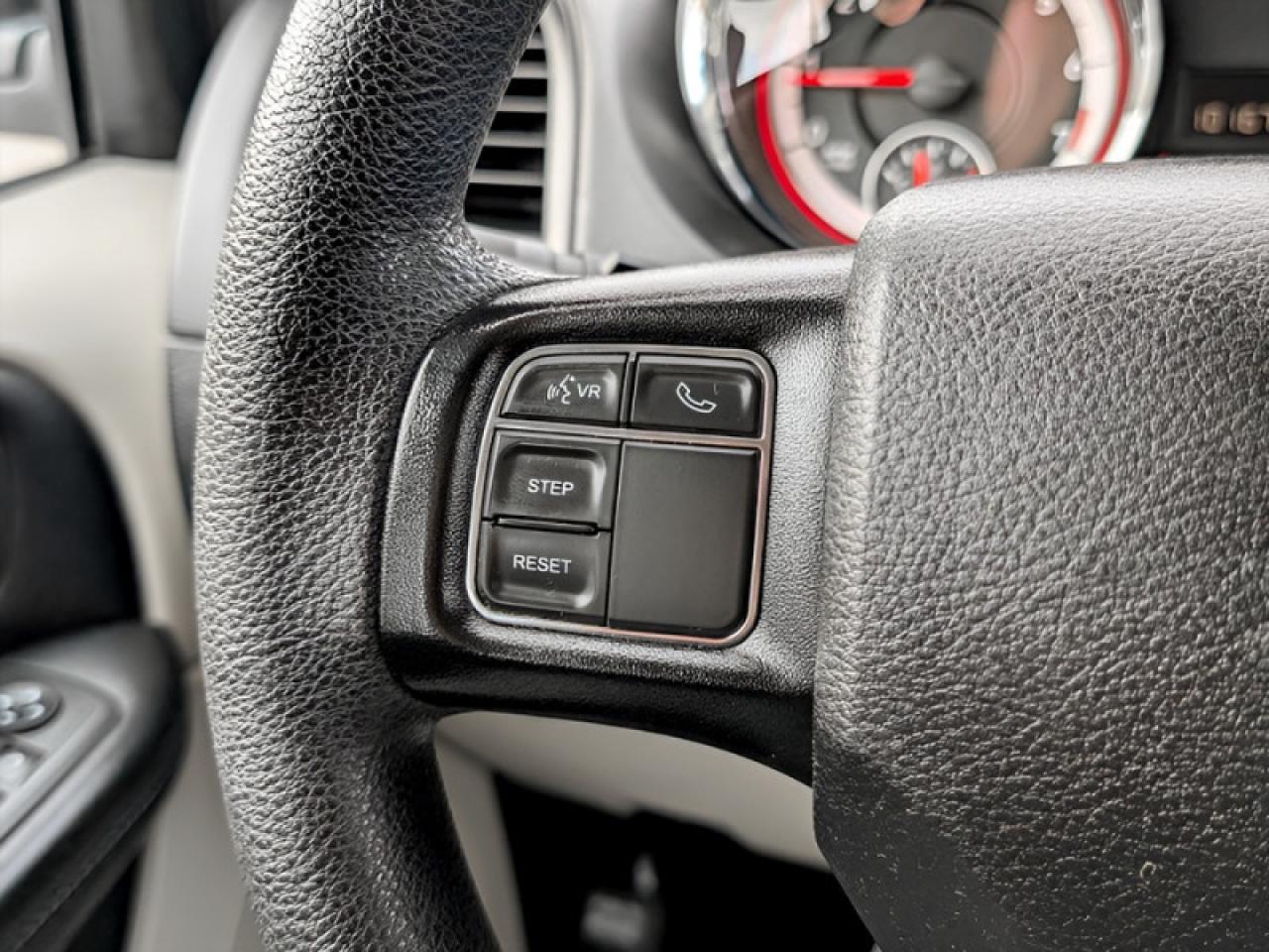 2019 Dodge Grand Caravan SE  **18 SERVICE RECS. - UCONNECT** Photo