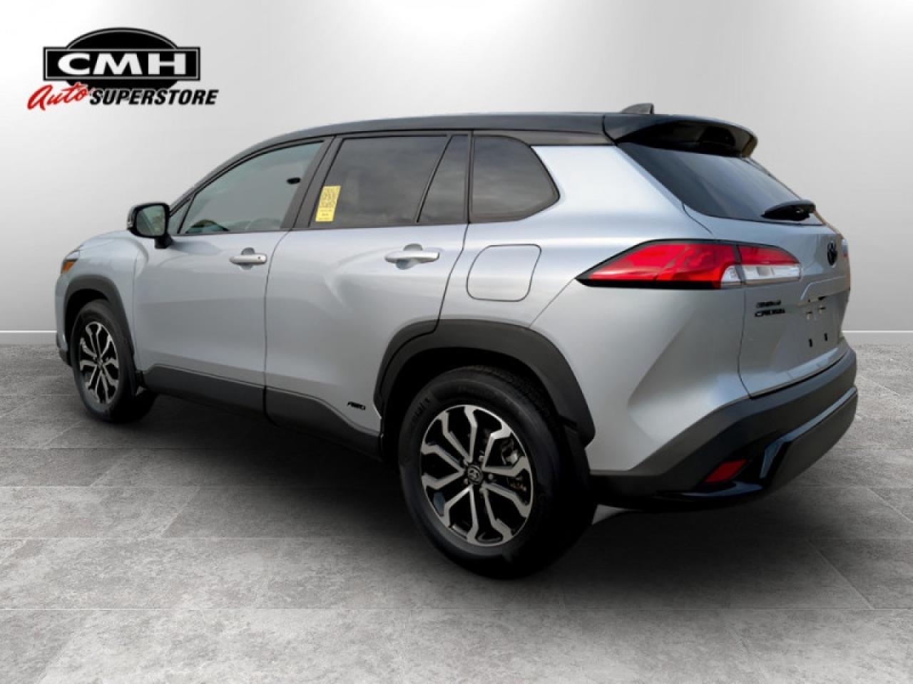 2024 Toyota Corolla Cross Hybrid SE AWD  **LOW KMS** Photo2