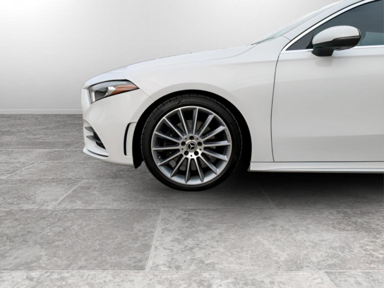 2020 Mercedes-Benz A A 220 4MATIC®  **AMG WHEELS - LOW KMS* Photo