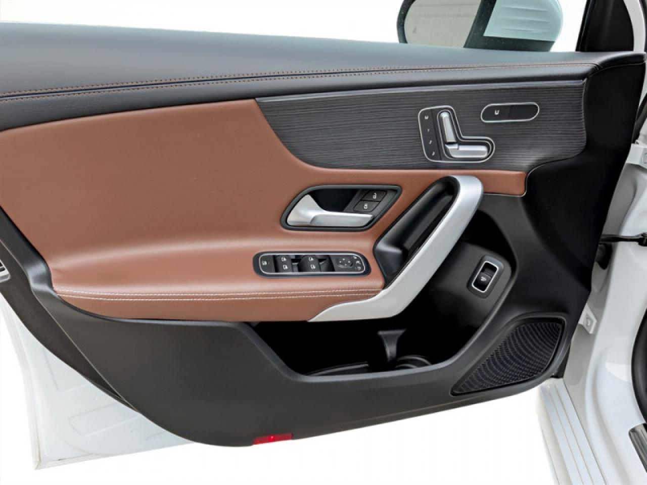 2020 Mercedes-Benz A A 220 4MATIC®  **AMG WHEELS - LOW KMS* Photo