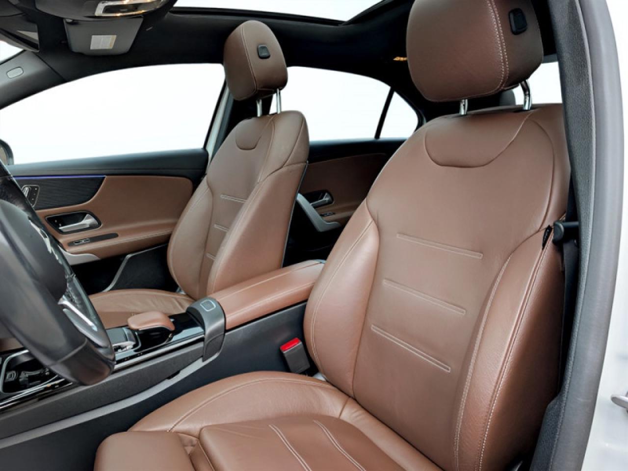 2020 Mercedes-Benz A A 220 4MATIC®  **AMG WHEELS - LOW KMS* Photo